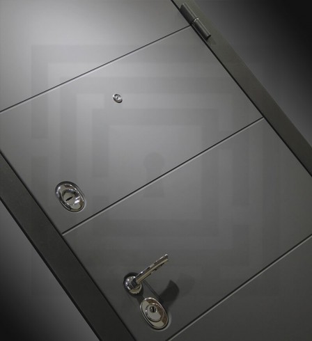 Металлическая входная дверь Лабиринт ART графит 22 - Графит софт, черная вставка